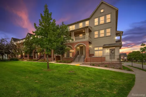 207 Amys Walk, Auburn Hills, MI 48326
