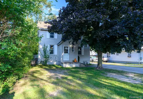 8624 Gray St, Westland, MI 48185