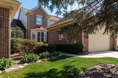 16706 Oakmont, Northville, MI 48168
