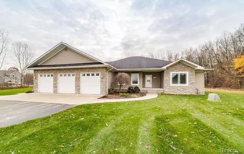 4113 Sante Fe Trl, Dryden, MI 48428