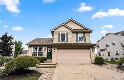 1910 Savannah Ln, Ypsilanti, MI 48198