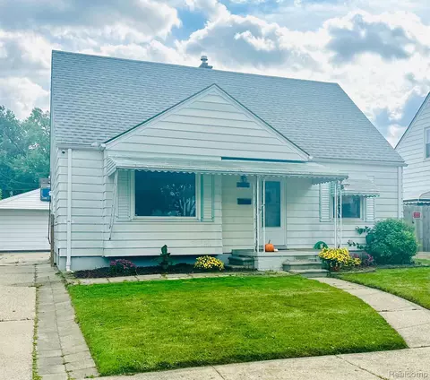16736 Bettmar St, Roseville, MI 48066