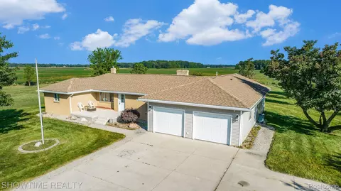 10098 W Pierson Rd, Flushing, MI 48433