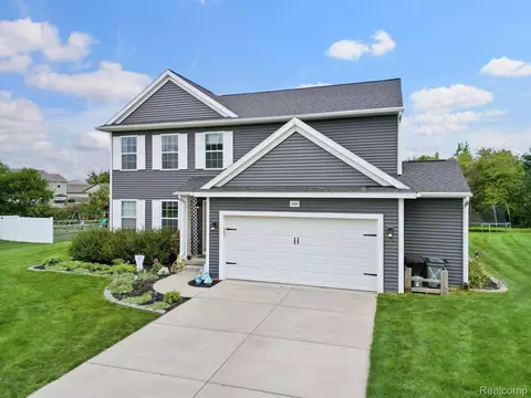 4383 Timber Line Ln, Grand Blanc, MI 48439