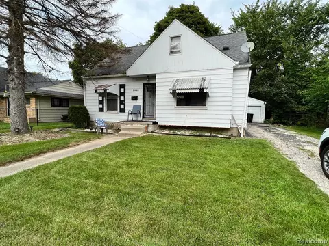 2848 Clement St, Flint, MI 48504 photo 1