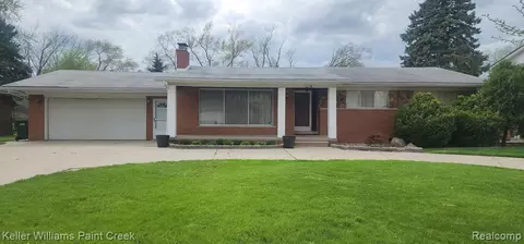 36627 Haverhill St, Sterling Heights, MI 48312