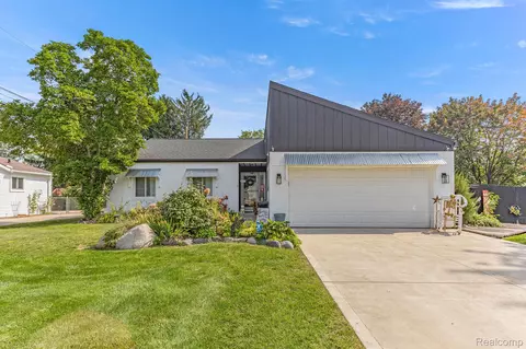 3710 Cheryl Dr, Commerce, MI 48382
