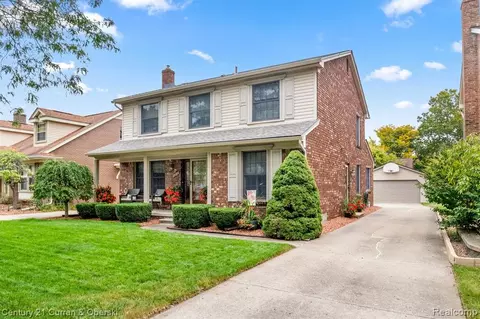 1734 Robindale St, Dearborn, MI 48128