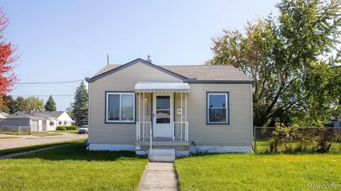 4405 16th St, Wyandotte, MI 48192