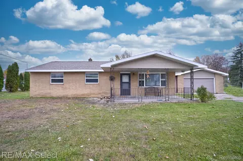 1788 Tittabawassee Rd, Kochville, MI 48604