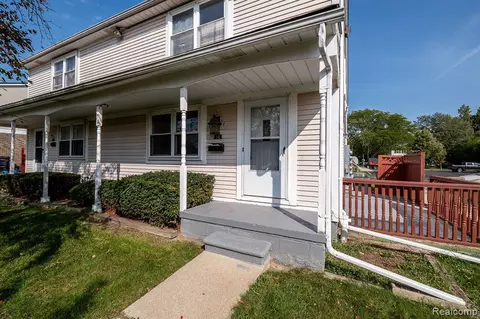 32 Greenwoode Ln UNIT 96, Pontiac, MI 48340