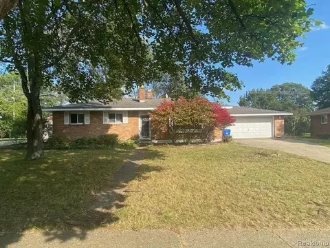 1350 Irwin Dr, Waterford, MI 48327