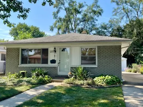 12337 Arcola St, Livonia, MI 48150