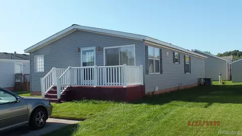 957 Trey Rdg, Raisinville, MI 48161