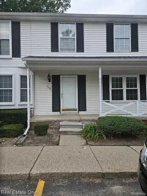 21590 S Hidden Rivers Dr Apt Unit UNIT 11, Southfield, MI 48075