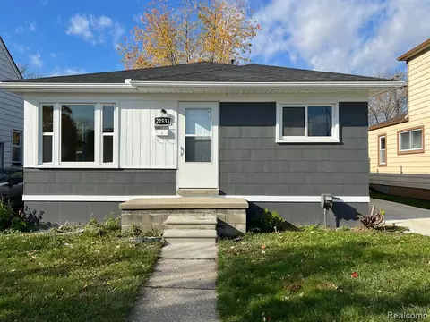 22533 Gascony Ave, Eastpointe, MI 48021