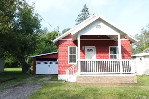 11443 Dexter St, Vienna, MI 48420