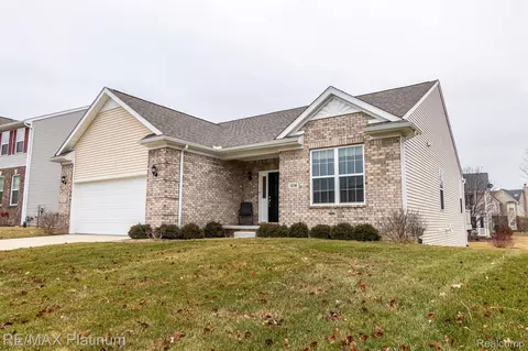 1216 Douglas Fir Dr, Oceola, MI 48843