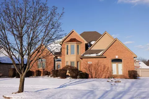 13835 Patterson Dr, Shelby Township, MI 48315