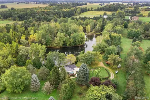 16363 Tubspring Rd, Allenton, MI 48002