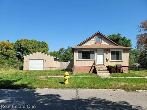 1427 Peters St, Monroe, MI 48161