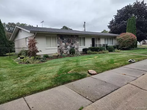 15735 S Midway Ave, Allen Park, MI 48101