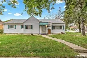 8311 Riverview St, Dearborn Heights, MI 48127