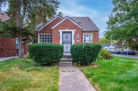 8907 Warwick St, Detroit, MI 48228