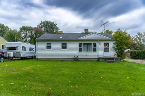 21847 Bohn Rd, Sumpter, MI 48111