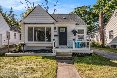 20027 Greenview Ave, Detroit, MI 48219
