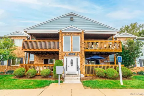 1515 Harbour #50, Trenton, MI 48183