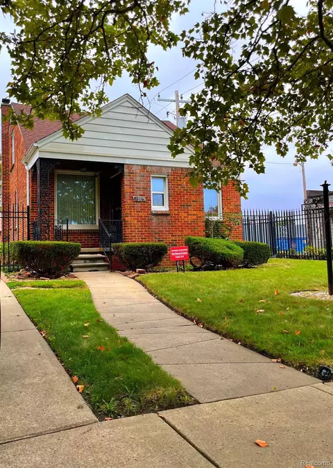 8826 Manor St, Detroit, MI 48204