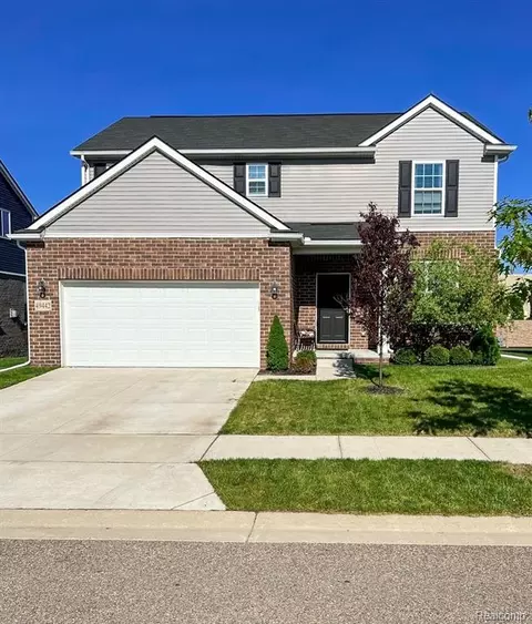 49442 Nicholette, Utica, MI 48317