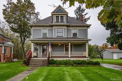 207 S Main St, Yale, MI 48097