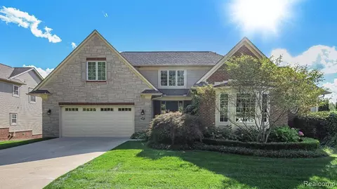 547 City View Ct #30, Rochester Hills, MI 48306