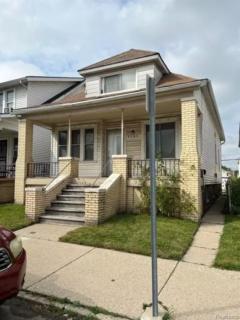 2383 Commor St, Hamtramck, MI 48212 photo 1