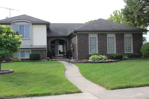 2024 Michael Dr, Sterling Heights, MI 48310