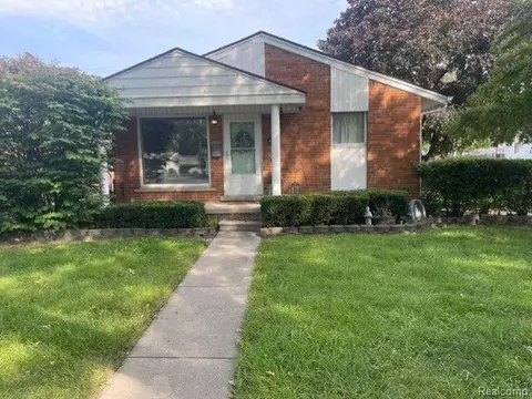 4517 Pelham St, Dearborn Heights, MI 48125