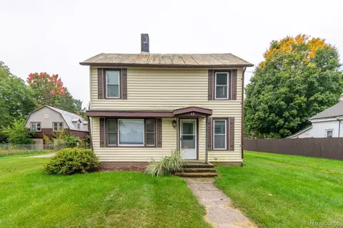 42 Smith St, Coldwater, MI 49036