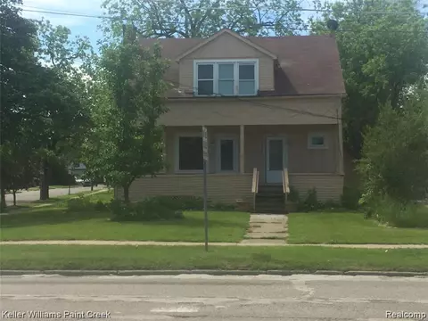 10 W Burdick St, Oxford, MI 48371