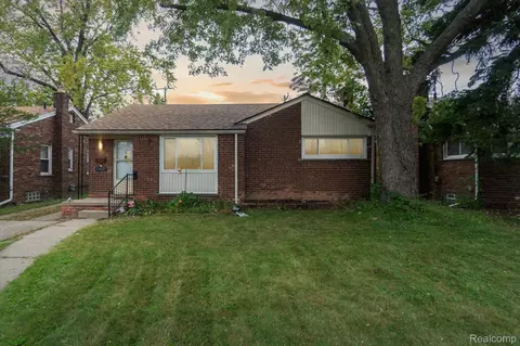 11427 Dixie, Redford, MI 48239