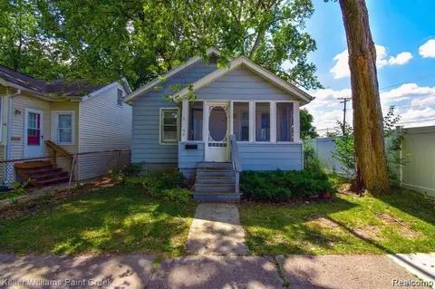 40 E Hayes Ave, Hazel Park, MI 48030