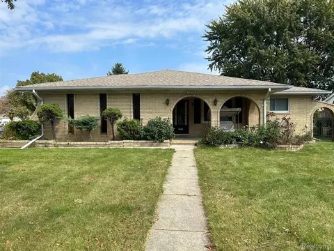 35052 Shell Dr, Sterling Heights, MI 48310