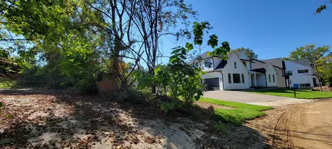 31 Childress Ave, Rochester Hills, MI 48307