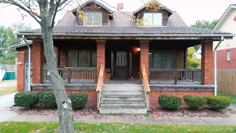 24746 West Rd, Brownstown, MI 48134