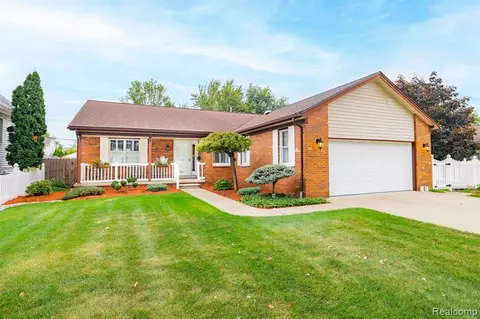 531 Plum St, Wyandotte, MI 48192
