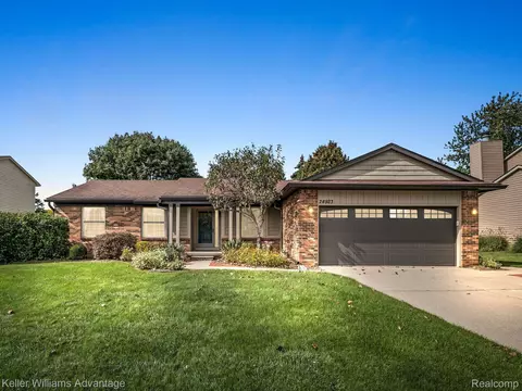 24923 Fairway Hills Dr, Novi, MI 48374