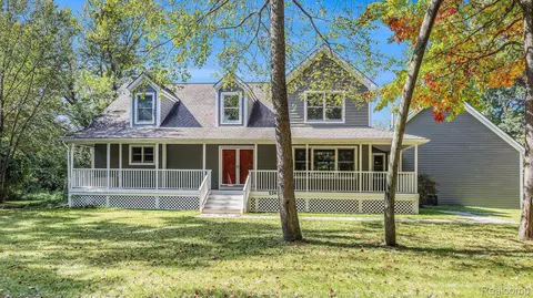 52635 Flower Crt Ct, Shelby Township, MI 48316