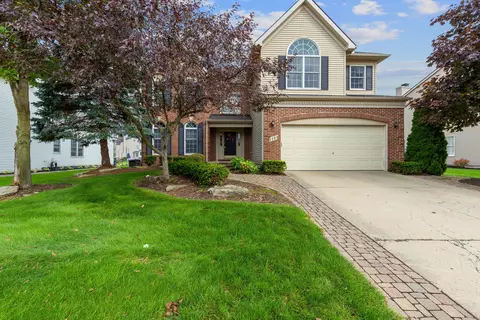 1108 Polo Dr, South Lyon, MI 48178