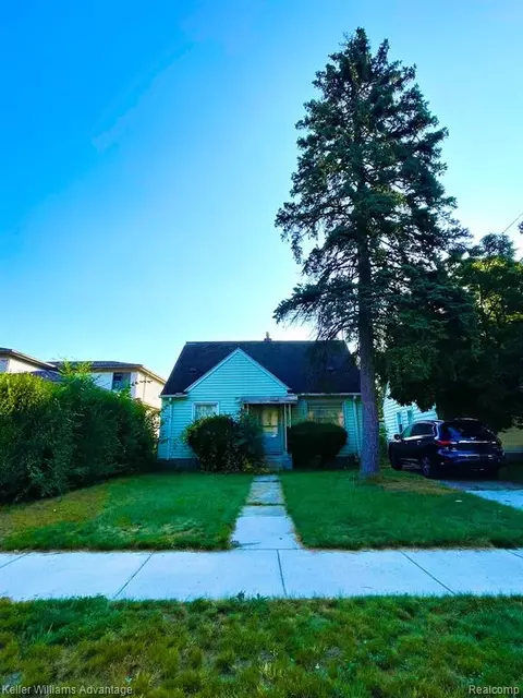 7522 W Parkway St, Redford, MI 48239